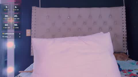 Snapshot of valen_thompson chatting on 7, 2, 2025 IG-valen mendoza99  twitter valenthompson99 online show from 7, 2, 2025