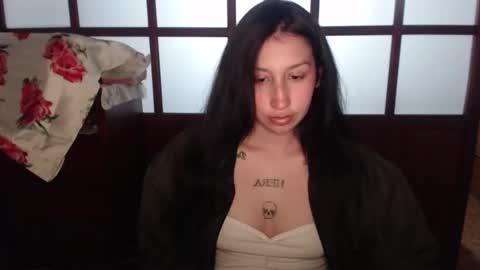 Snapshot of valen_tina33 chatting on 14, 4, 2026 Valentina online show from 14, 4, 2026