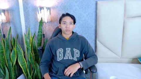 Snapshot of valenorlerot chatting on 28, 10, 2025 Valenor online show from 28, 10, 2025