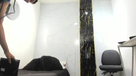 VALENTIN  online show from 7, 4, 2026