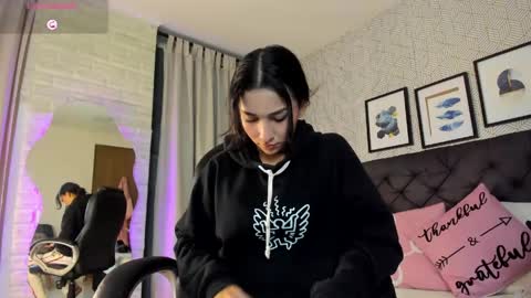 Valen online show from 6, 5, 2026