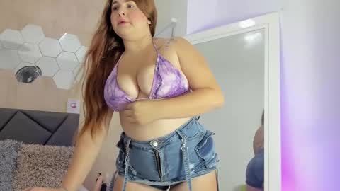 Snapshot of valentina_diiaz chatting on 20, 9, 2025 Velentina  online show from 20, 9, 2025