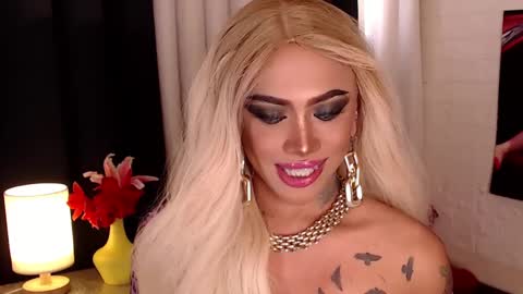 Snapshot of valentina_goddess_tsxxx chatting on 19, 12, 2024 Amanda online show from 19, 12, 2024