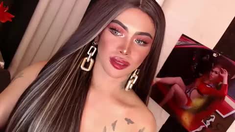Snapshot of valentina_goddess_tsxxx chatting on 24, 12, 2024 Amanda online show from 24, 12, 2024