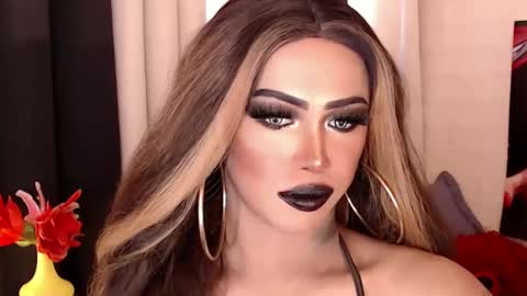 Snapshot of valentina_goddess_tsxxx chatting on 6, 1, 2025 Amanda online show from 6, 1, 2025