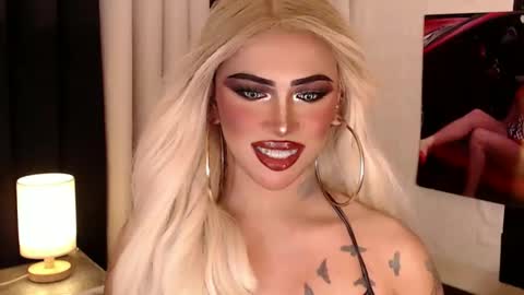 Snapshot of valentina_goddess_tsxxx chatting on 8, 1, 2025 Amanda online show from 8, 1, 2025