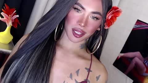 Snapshot of valentina_goddess_tsxxx chatting on 13, 1, 2025 Amanda online show from 13, 1, 2025