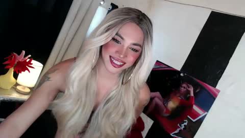 Snapshot of valentina_goddess_tsxxx chatting on 8, 2, 2025 Amanda online show from 8, 2, 2025
