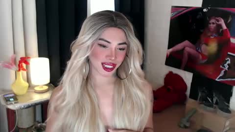 Snapshot of valentina_goddess_tsxxx chatting on 17, 2, 2025 Amanda online show from 17, 2, 2025