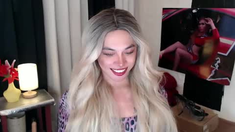 Snapshot of valentina_goddess_tsxxx chatting on 2, 3, 2025 Amanda online show from 2, 3, 2025