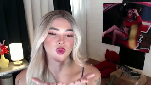 Snapshot of valentina_goddess_tsxxx chatting on 4, 3, 2025 Amanda online show from 4, 3, 2025