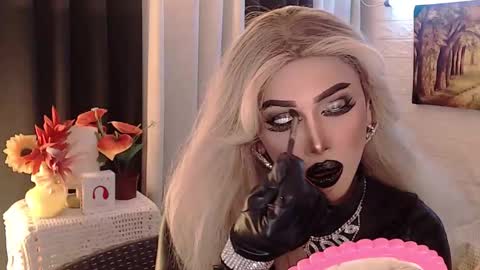 Amanda online show from 25, 9, 2025