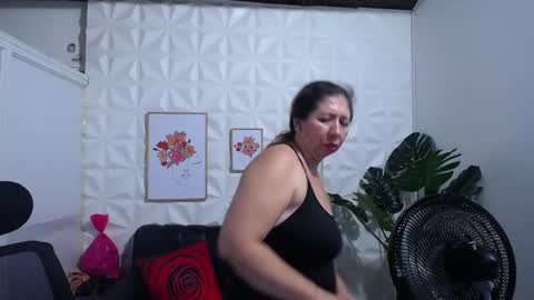 Snapshot of valentina_mature chatting on 29, 1, 2025 Valentina  online show from 29, 1, 2025