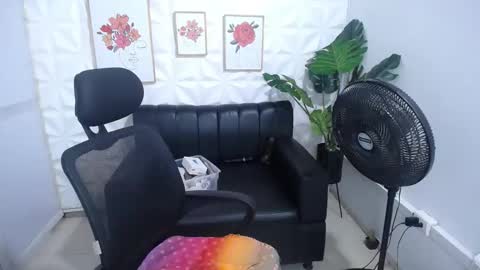 Snapshot of valentina_mature chatting on 10, 2, 2025 Valentina  online show from 10, 2, 2025