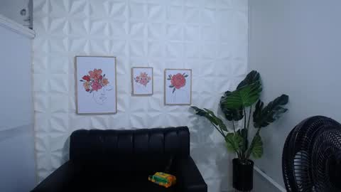 Snapshot of valentina_mature chatting on 21, 2, 2025 Valentina  online show from 21, 2, 2025