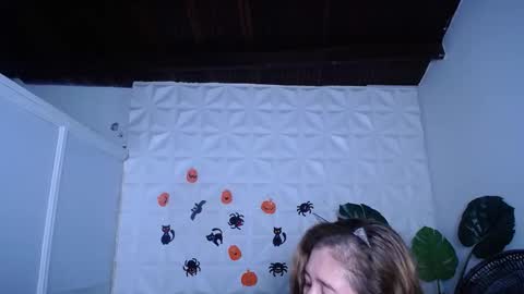 Snapshot of valentina_mature chatting on 1, 10, 2025 Valentina  online show from 1, 10, 2025