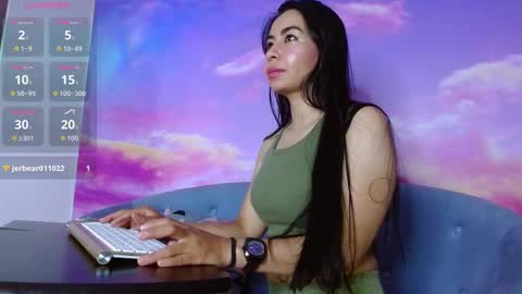 Snapshot of valentina_monroe1 chatting on 18, 9, 2025 Vale online show from 18, 9, 2025