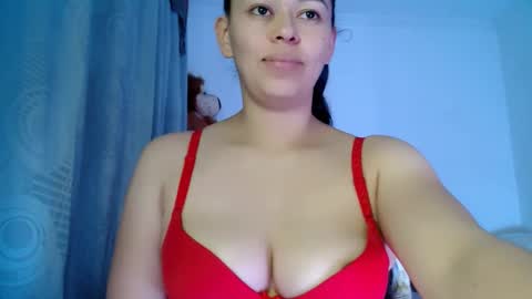 Snapshot of valentina_nappi96 chatting on 25, 9, 2025 VALE online show from 25, 9, 2025