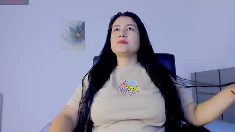 Snapshot of valentina_owens chatting on 18, 3, 2026 valentina_owens online show from 18, 3, 2026