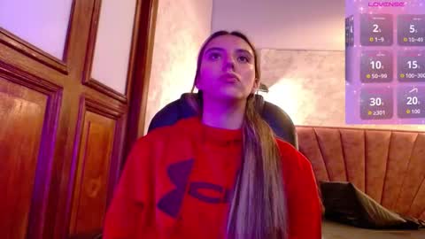 Snapshot of valentina_red18 chatting on 24, 10, 2025 Valentina online show from 24, 10, 2025