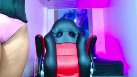 valentina_y_sneiderr online show from 29, 4, 2026