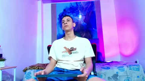 valentina_y_sneiderr online show from 8, 5, 2026