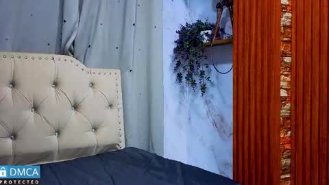 Snapshot of valentinaa_07 chatting on 28, 4, 2026 valentinaa_07 online show from 28, 4, 2026
