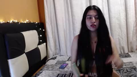 Snapshot of valentinasmith18 chatting on 5, 3, 2026 valentinasmith18 online show from 5, 3, 2026