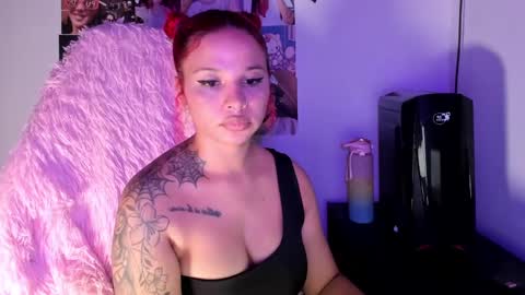 Snapshot of valentinna_5 chatting on 14, 1, 2025 Danielle Please help me to reach 300 thumbs up online show from 14, 1, 2025