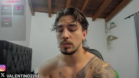 valentino online show from 9, 10, 2025