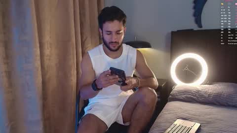 Snapshot of valentinoford chatting on 1, 12, 2025 Valentino online show from 1, 12, 2025