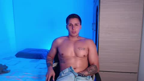 Snapshot of valentinosex_1 chatting on 22, 6, 2026 VALENTINO online show from 22, 6, 2026