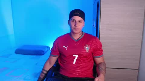Snapshot of valentinosex_1 chatting on 6, 7, 2026 VALENTINO online show from 6, 7, 2026