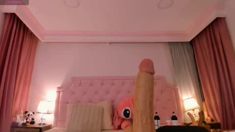 Vale Toro  online show from 4, 12, 2025