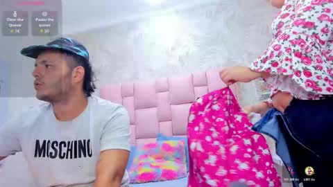 Valeria and Jones online show from 20, 12, 2025