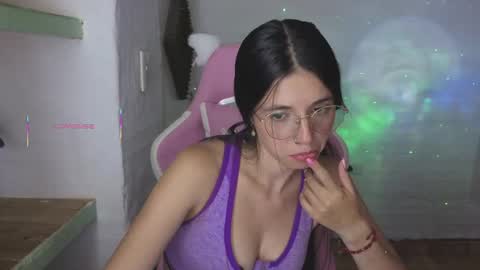 Snapshot of valeria_mendozza chatting on 16, 5, 2026 online show from 16, 5, 2026