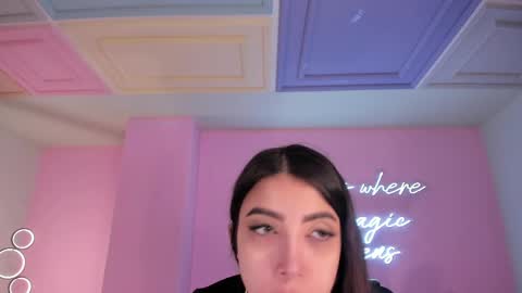 Snapshot of valeriavelvet chatting on 12, 4, 2026 Vale online show from 12, 4, 2026
