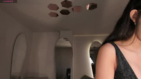 Snapshot of valeriavelvet chatting on 20, 4, 2026 Vale online show from 20, 4, 2026