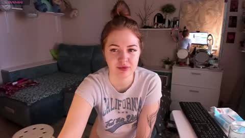 Snapshot of valerie_cutee chatting on 21, 5, 2026 Lera online show from 21, 5, 2026