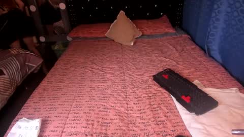 valerie luxe   online show from 14, 2, 2025