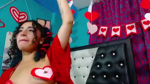 Snapshot of valerie_mase chatting on 14, 2, 2025 vale online show from 14, 2, 2025