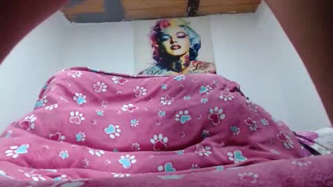 Snapshot of valerie_rousse chatting on 24, 1, 2025 valerie_rousse online show from 24, 1, 2025