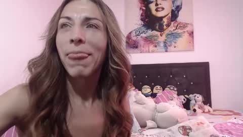 Snapshot of valerie_rousse chatting on 12, 3, 2025 valerie_rousse online show from 12, 3, 2025