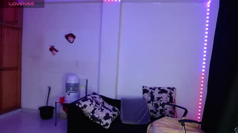 Snapshot of valerie_smile chatting on 10, 3, 2025 Valerie online show from 10, 3, 2025