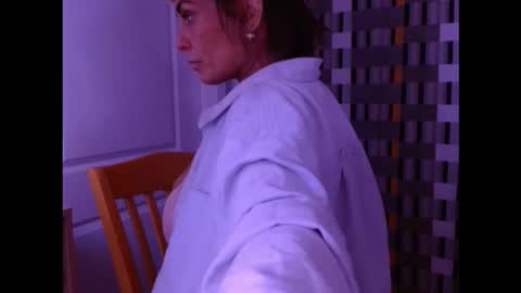 Valerie Virago online show from 5, 2, 2026