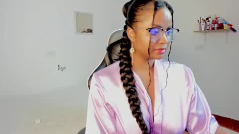Snapshot of valeriebl chatting on 11, 9, 2025 Valerie Blake online show from 11, 9, 2025