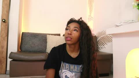 Snapshot of valeriebony chatting on 23, 4, 2026 Valerie Style3 online show from 23, 4, 2026
