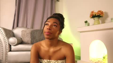 Snapshot of valeriebony chatting on 27, 4, 2026 Valerie Style3 online show from 27, 4, 2026