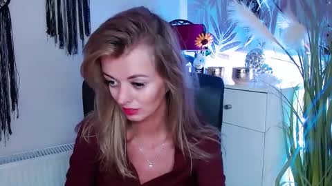 Valerie  online show from 30, 12, 2024