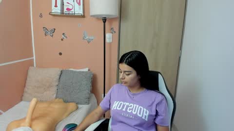 Juli C online show from 8, 2, 2025